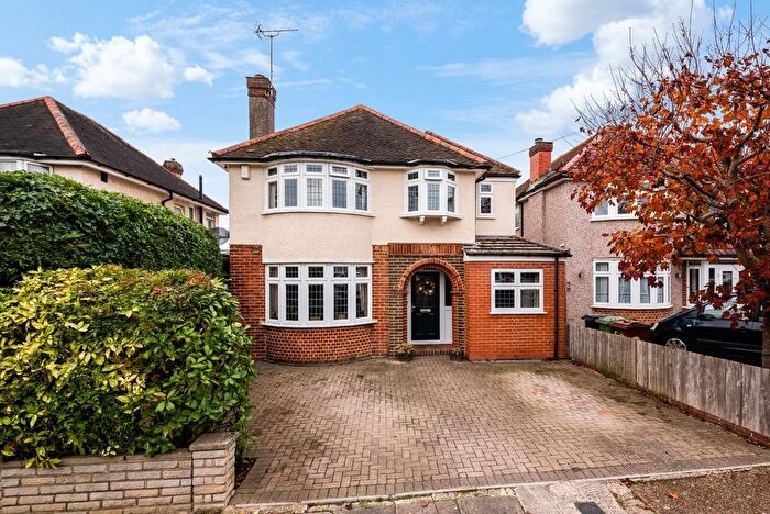 4 Bedroom Detached House For Sale In Fairfield Way, Ewell Court, KT19