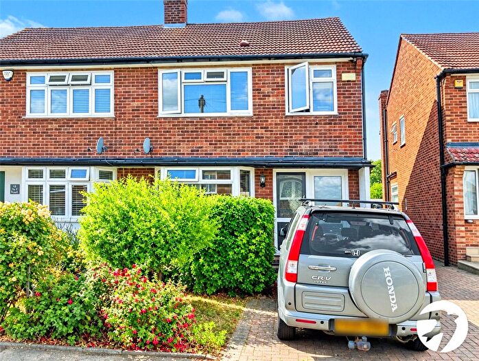 3 Bedroom Semi-Detached House To Rent In Dale Road, Swanley, Kent, BR8