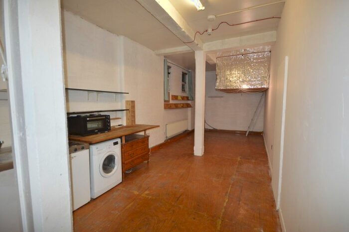 Studio To Rent In Rendlesham Road, London E5