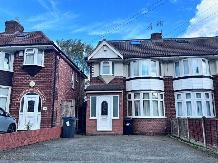 3 Bedroom Semi-Detached House To Rent In Glendower Road, Perry Barr, B42