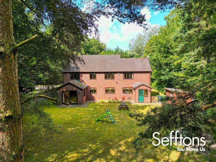 5 Bedroom Detached House To Rent In Priory Road, St Olaves, Norfolk, Hq., NR31