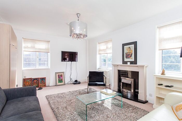 Studio To Rent In Pembroke Road, London, W8