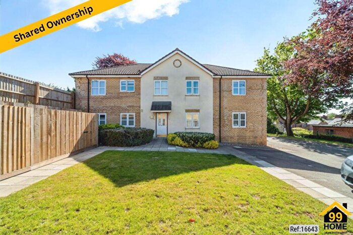 2 Bedroom Apartment For Sale In Charterhouse Close, Brackley, NN13