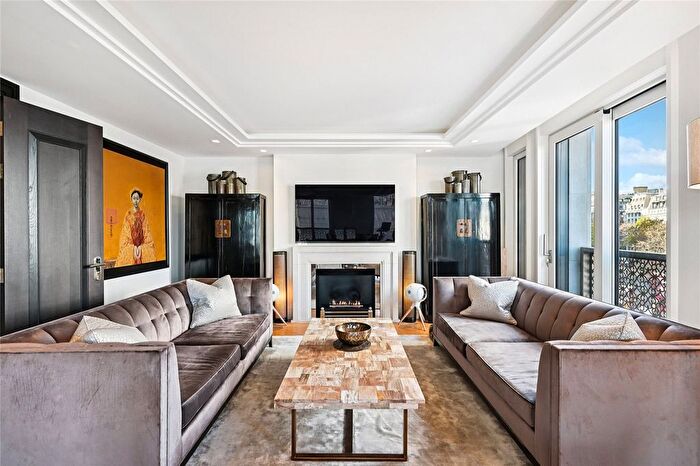 3 Bedroom Flat For Sale In Strand, Covent Garden, London, WC2R