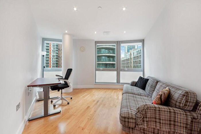 2 Bedroom Apartment To Rent In Jessop Building, Dominion Walk, London, E14
