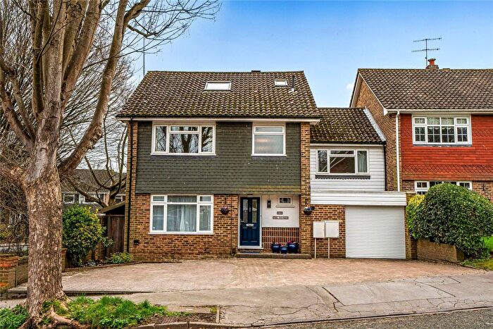 5 Bedroom Detached House For Sale In The Wicket, Addington Village, Croydon, CR0