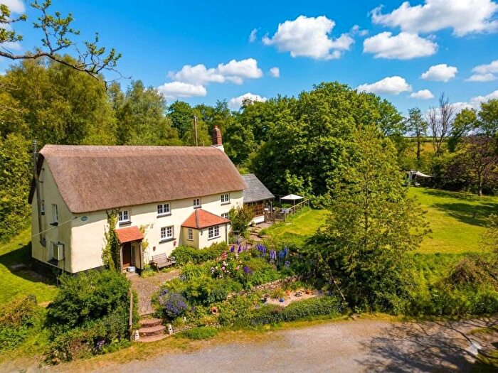 4 Bedroom Detached House For Sale In Winkleigh, Devon, EX19