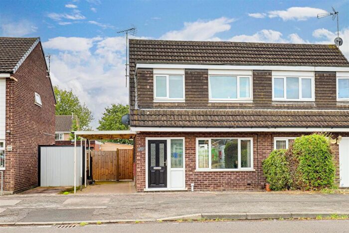3 Bedroom Semi-Detached House For Sale In Wharfedale Road, Long Eaton, Derbyshire, NG10