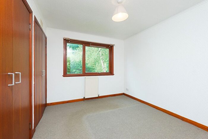 2 Bedroom Detached Bungalow For Sale In New Trows Road, Lanark, ML11