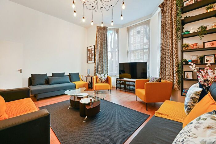 3 Bedroom Property To Rent In Redcliffe Gardens, London, SW10