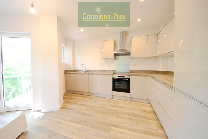 1 Bedroom Flat To Rent In London Road, Kingston, KT2