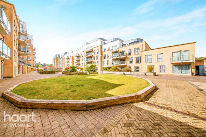 2 Bedroom Apartment For Sale In Woolners Way, Stevenage, SG1