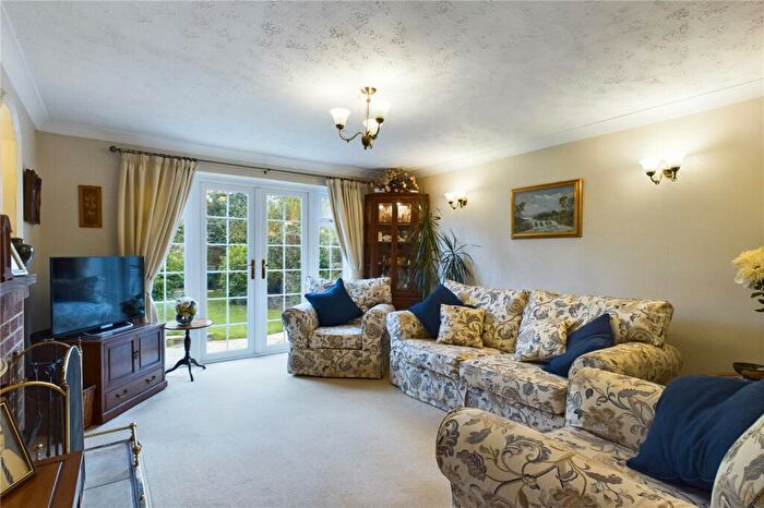 4 Bedroom Detached House For Sale In Southend Road, Bradfield Southend, Reading, Berkshire, RG7