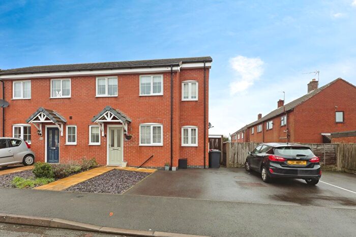 3 Bedroom Semi-Detached House For Sale In St. Lawrence Road, Ansley, Nuneaton, Warwickshire, CV10