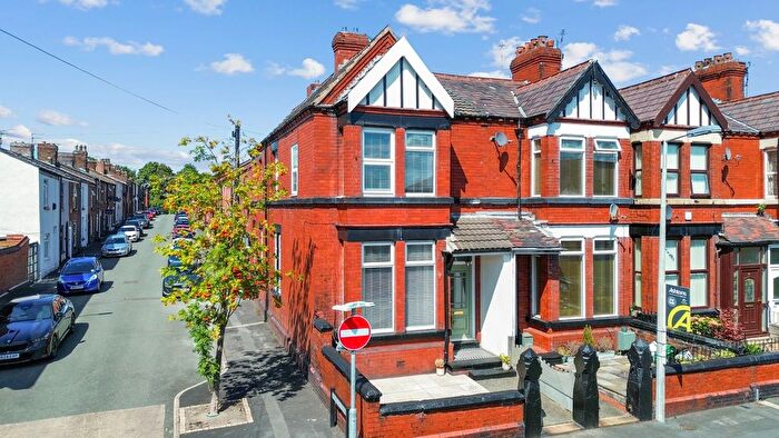 4 Bedroom End Terrace House For Sale In Windle Street, St. Helens, WA10