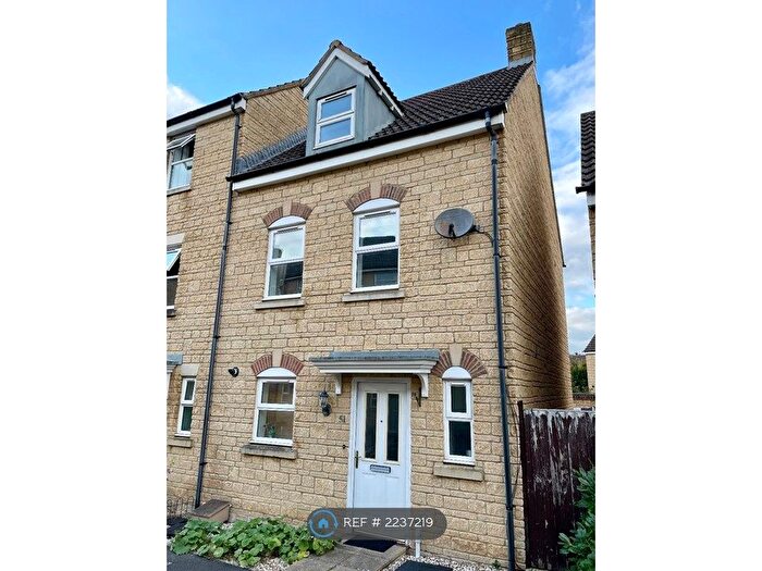 3 Bedroom Semi-Detached House To Rent In Avenue De Gien, Malmesbury, SN16