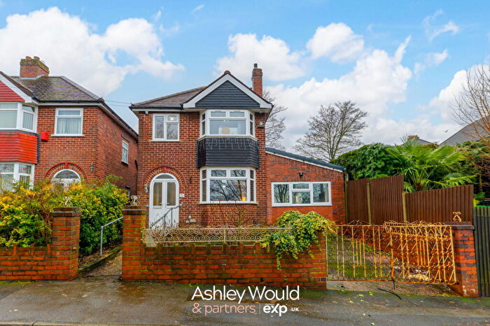 4 Bedroom Detached House For Sale In Freda Rise, Tividale, Oldbury, B69