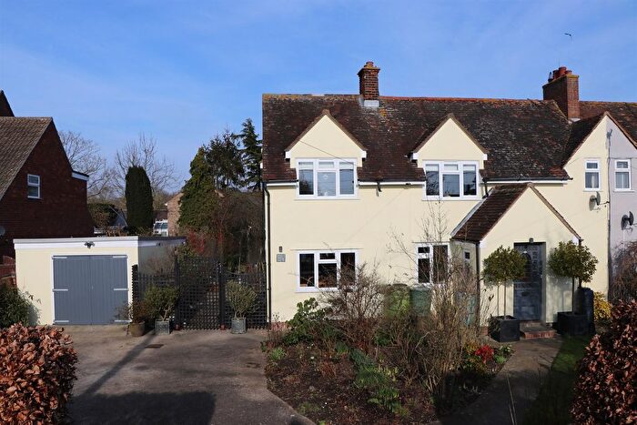 4 Bedroom Semi-Detached House For Sale In Kynaston Road, Panfield, Braintree, CM7