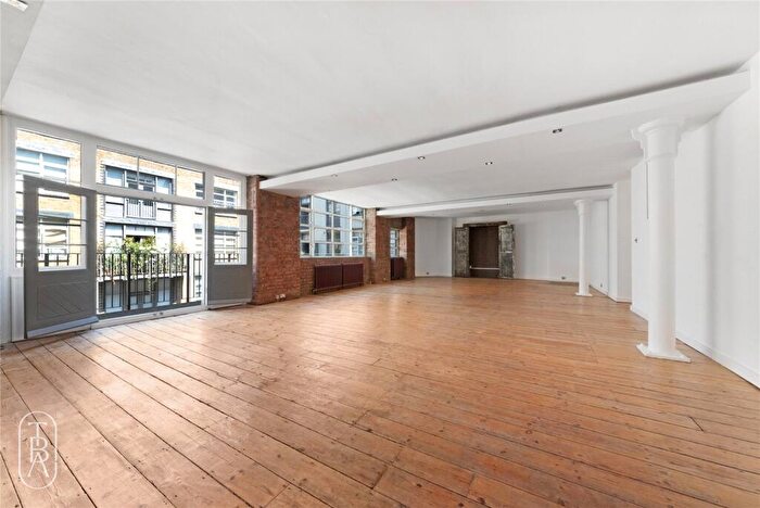 2 Bedroom Apartment To Rent In Underwood Row, London, N1