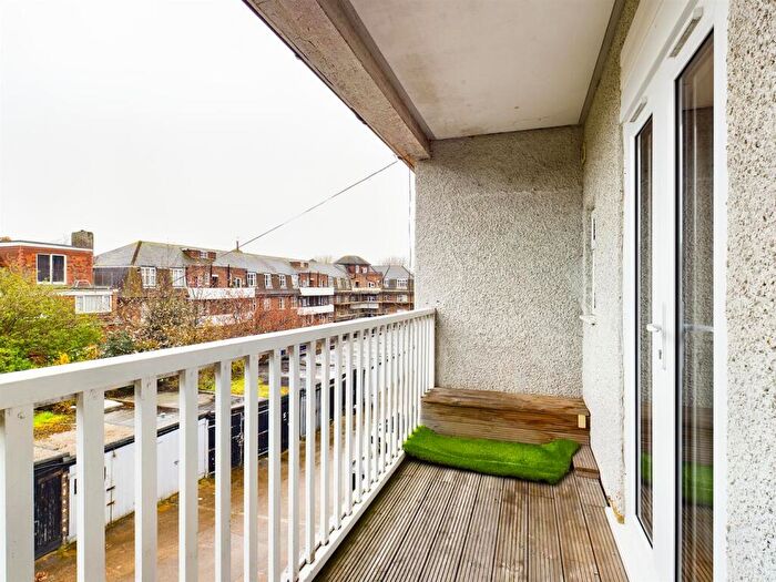 1 Bedroom Flat To Rent In Davigdor Road, BN3
