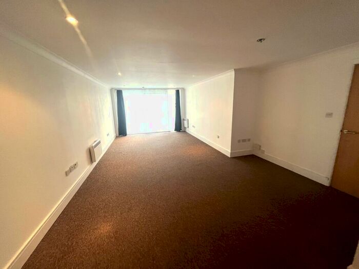 2 Bedroom Apartment To Rent In Capstan House, IP3