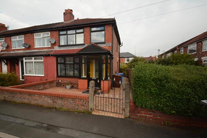 2 Bedroom Semi-Detached House For Sale In Thankerton Avenue, Audenshaw, M34