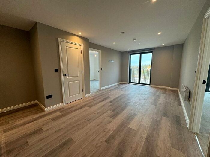 2 Bedroom Apartment To Rent In Springwell Gardens, Springwell Road, Leeds, LS12