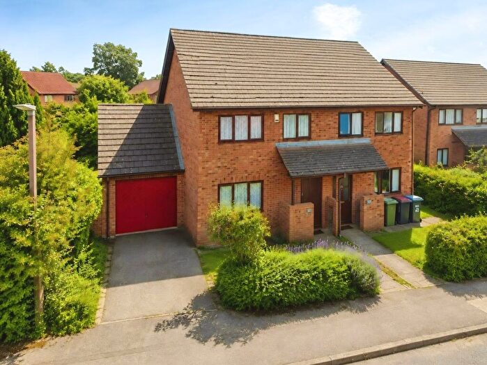 3 Bedroom Semi-Detached House For Sale In Gaddesden Crescent, Wavendon Gate, Milton Keynes, MK7