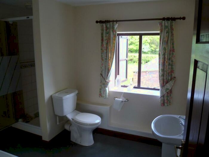 2 Bedroom Cottage To Rent In Fox Covert, Ashby Road, Tamworth, Staffordshire, B79