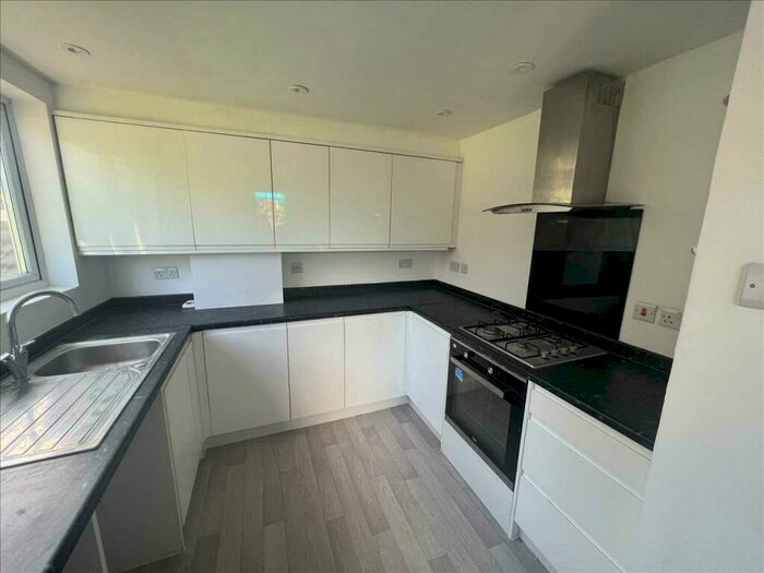 3 Bedroom Semi-Detached House To Rent In Sidcup Hill, Sidcup, DA14