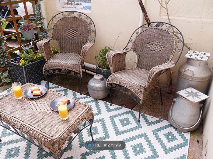 1 Bedroom Flat To Rent In Queen's Park Road, Brighton, BN2