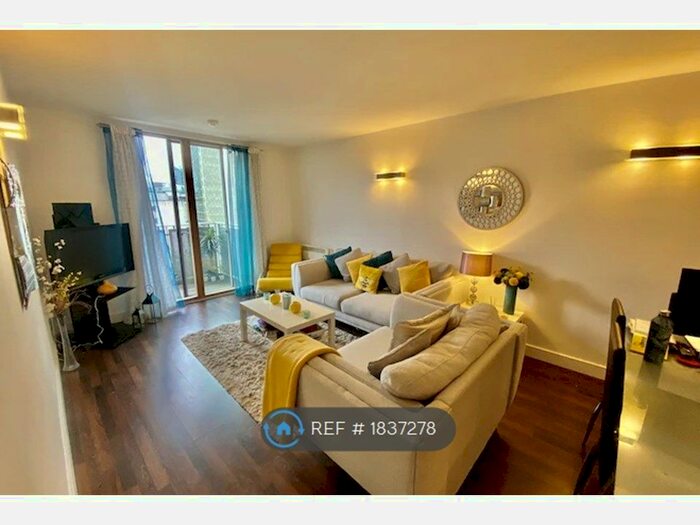 2 Bedroom Flat To Rent In The Bridge, Salford, M3