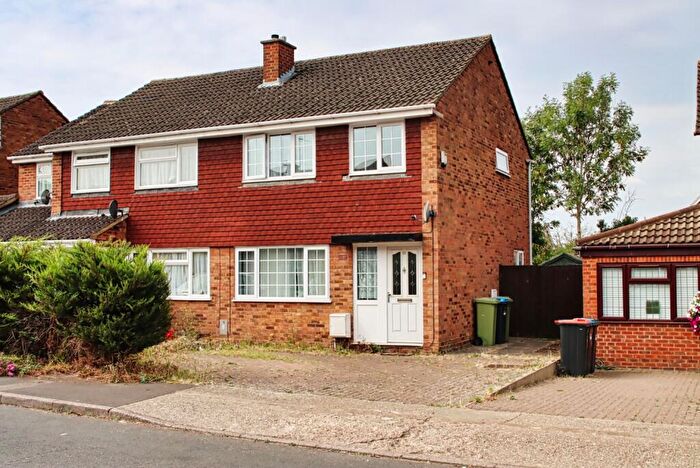 3 Bedroom Semi-Detached House To Rent In Cornelia Close, Bletchley, Milton Keynes, Buckinghamshire, MK2