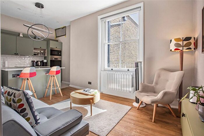1 Bedroom Flat For Sale In Ladbroke Square, London, W11