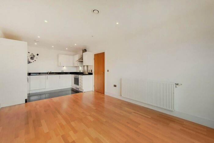 1 Bedroom Flat To Rent In Pinner Road, Harrow, HA1
