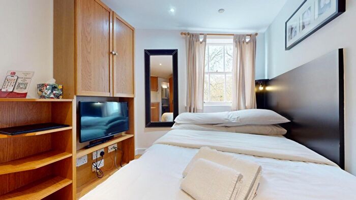 Studio To Rent In Cartwright Gardens, London, WC1H