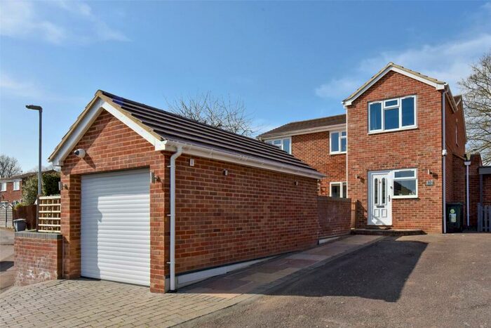 5 Bedroom Detached House To Rent In Lowfield Road, Caversham, Reading, RG4