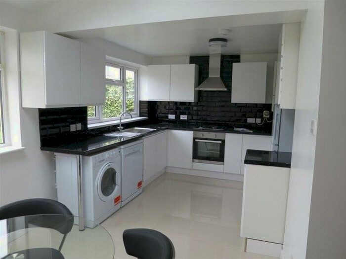 4 Bedroom House To Rent In Rymers Lane, Cowley, Oxford, OX4