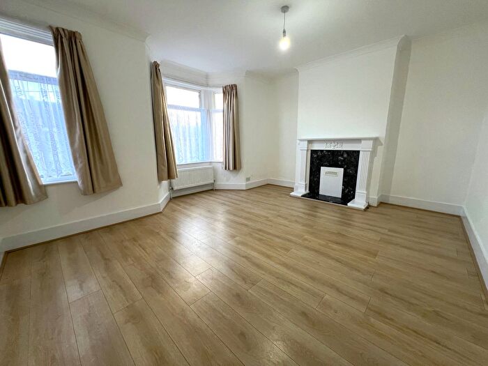 4 Bedroom Terraced House To Rent In Khartoum Road, Ilford, IG1