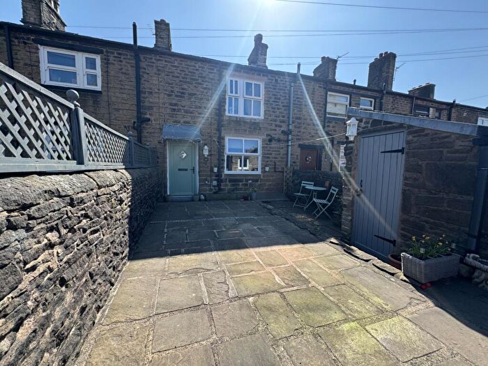 3 Bedroom Terraced House For Sale In George Street, Horwich, Bolton, BL6