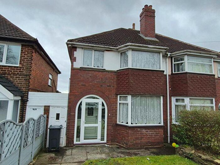 3 Bedroom Semi Detached House For Sale In Kings Road, Great Barr, Birmingham, B44