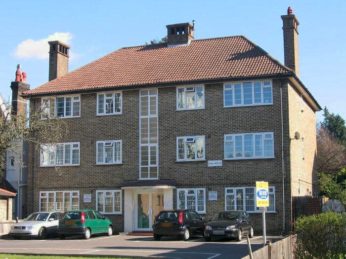 2 Bedroom Flat To Rent In Park Lane, Croydon, CR0