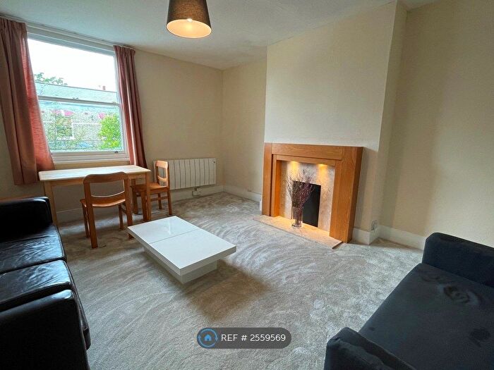 1 Bedroom Flat To Rent In Lambert Road, London, SW2
