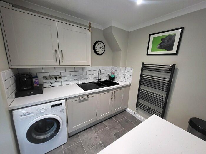 5 Bedroom Detached House For Sale In Freame Way, Gillingham, Dorset, SP8