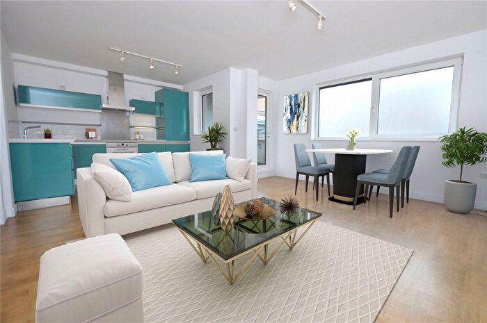 1 Bedroom Flat To Rent In Joiners Yard, London, N1