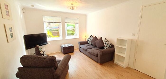 2 Bedroom Flat To Rent In Craighouse Gardens, Morningside, Edinburgh, EH10