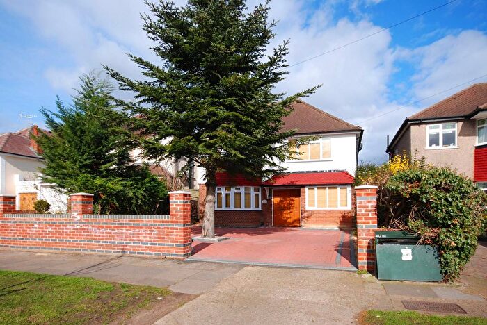 4 Bedroom Detached House To Rent In Tudor Drive, North Kingston, Kingston Upon Thames, KT2