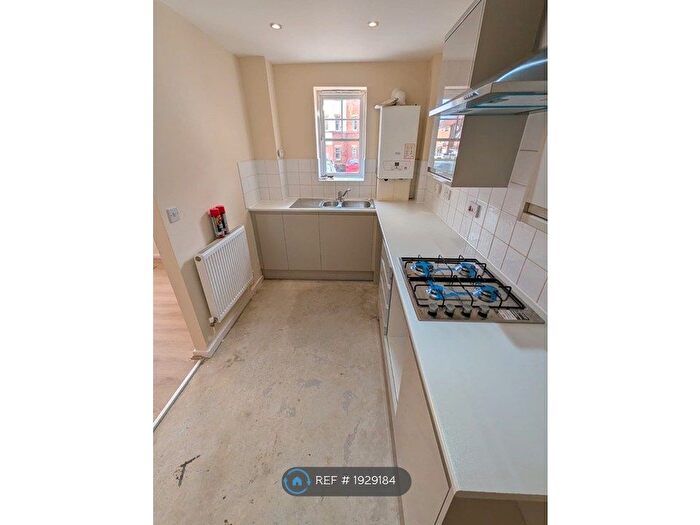2 Bedroom Flat To Rent In Foster Drive, Gateshead, NE8