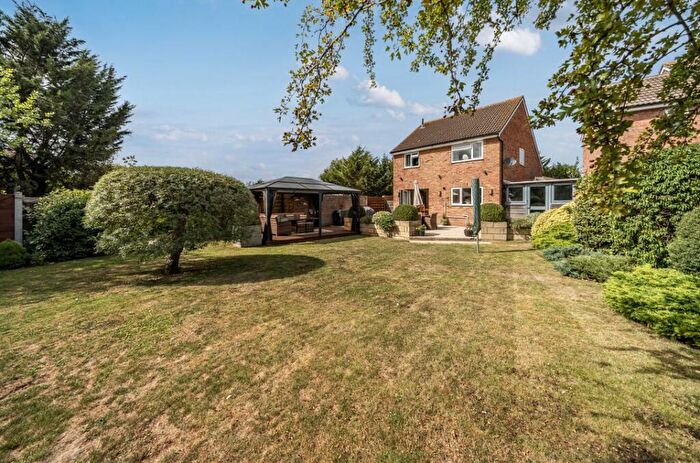 4 Bedroom Detached House For Sale In Griffiths Close, Stratton St Margaret, Swindon, SN3