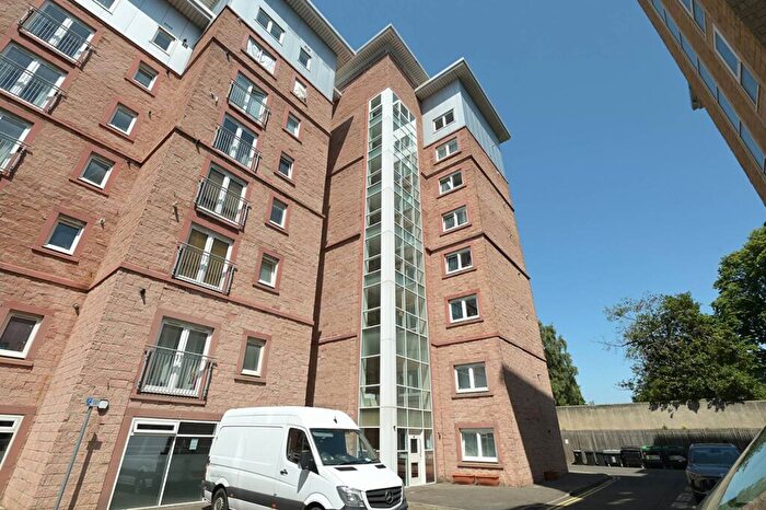 2 Bedroom Flat For Sale In / North Pilrig Heights, Edinburgh, EH6